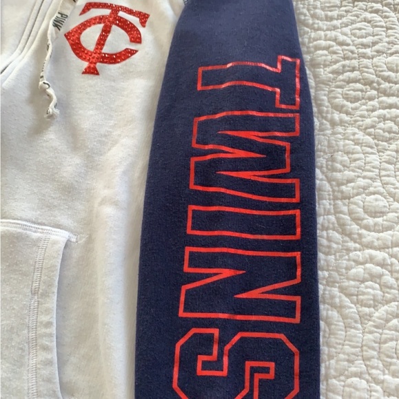 Victoria’s Secret Pink Minnesota Twins Zip Up SZ XS - Picture 3 of 9